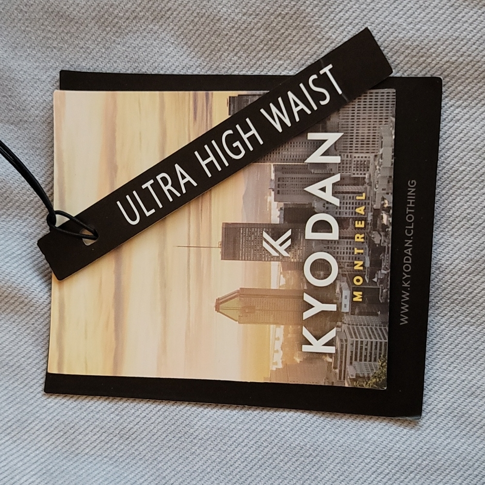 Ultra High Waste Seamless Gray Thick Soft Large Leggings by Kyodan - Picture 12 of 15